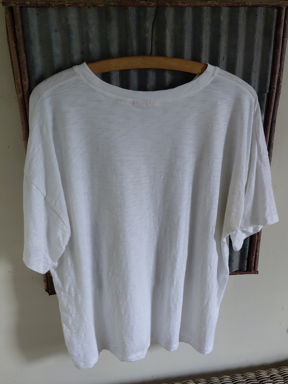 Christian Siriano White Short-Sleeve Pocket Tee - Picture 2 of 10